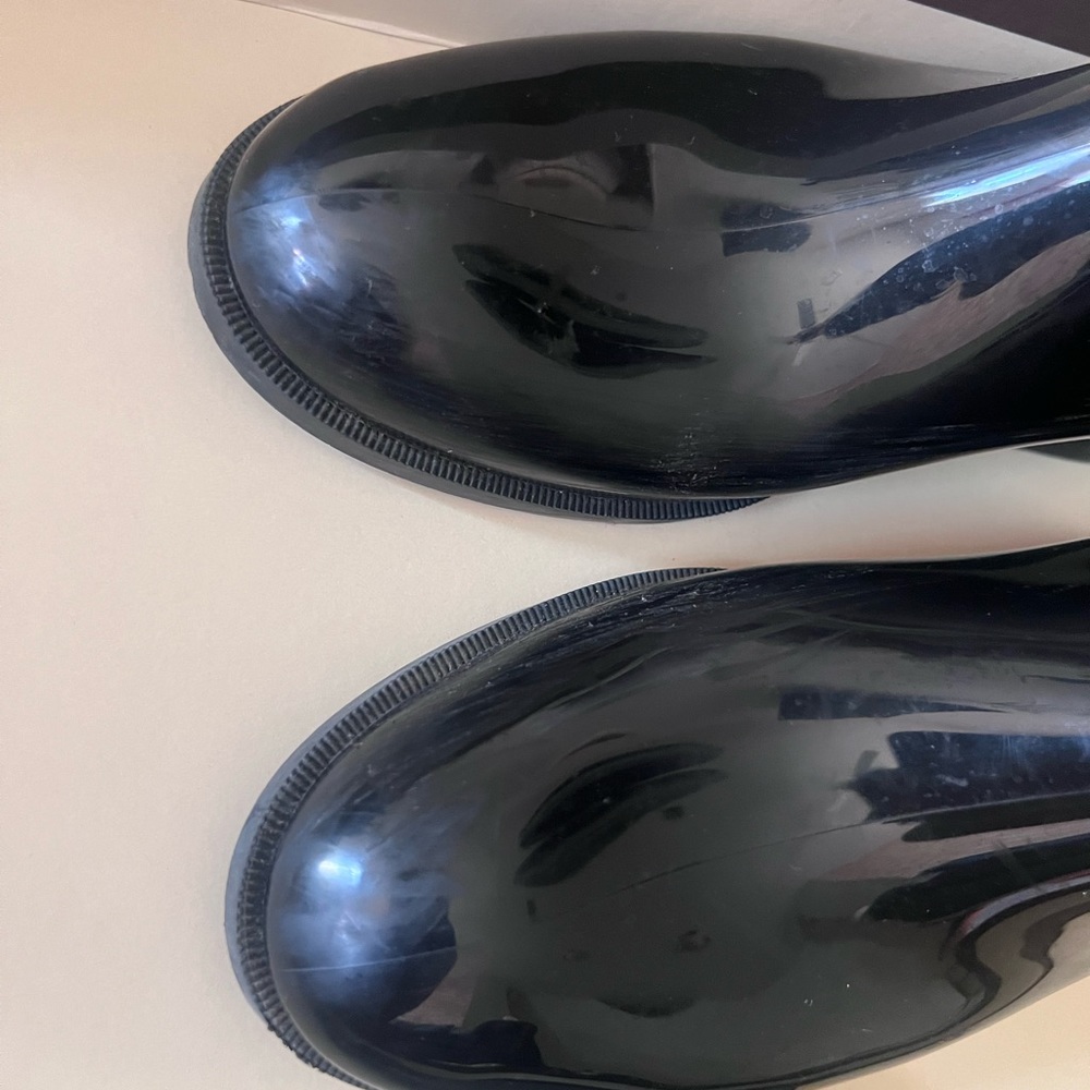 Y’all Louis Vuitton rain boots - Picture 4 of 7